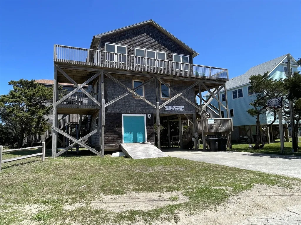 HATTERAS HIDEAWAY