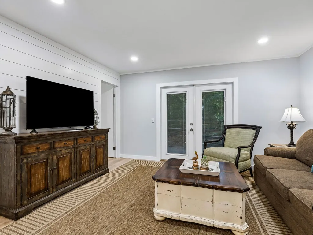 Amelia Landings Condo, Easy Access to the Pool and Short Walk to the Beach
