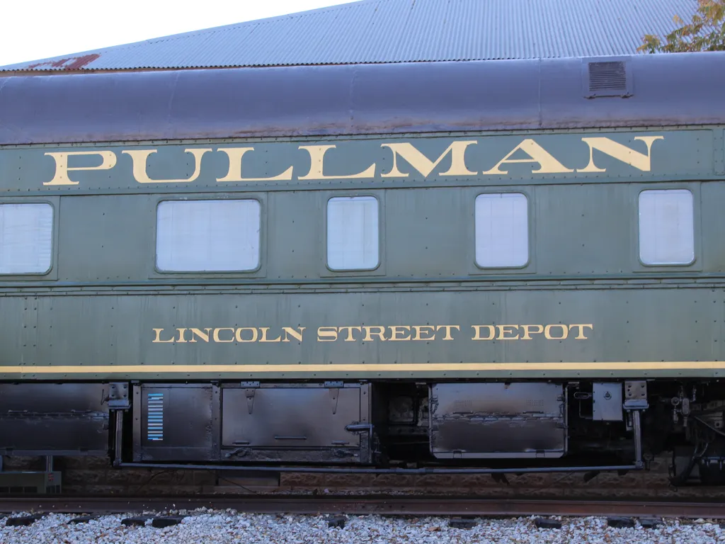 Pullman Train Car
