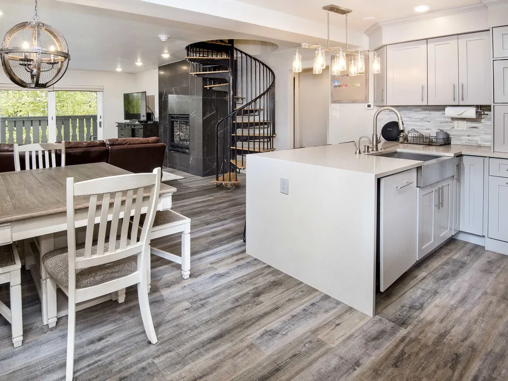 9 Vail Rd. #26