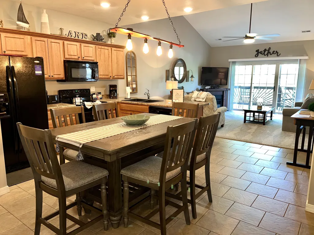 Upper Level Condo A-9 on Table Rock Lake