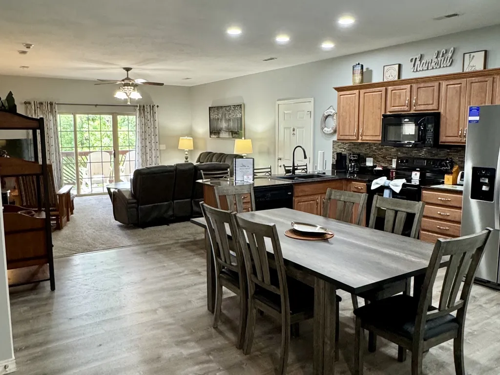 Family Condo B-4 near Table Rock Lake