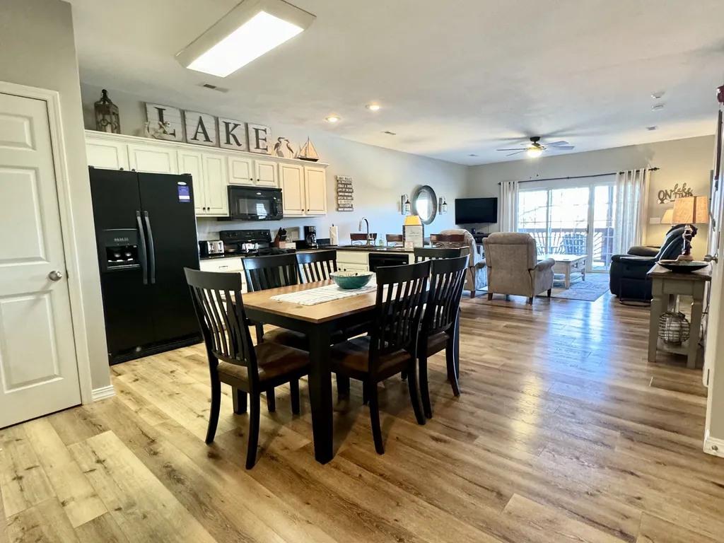 Walk-in level Vacation Condo B-6 Near Lake