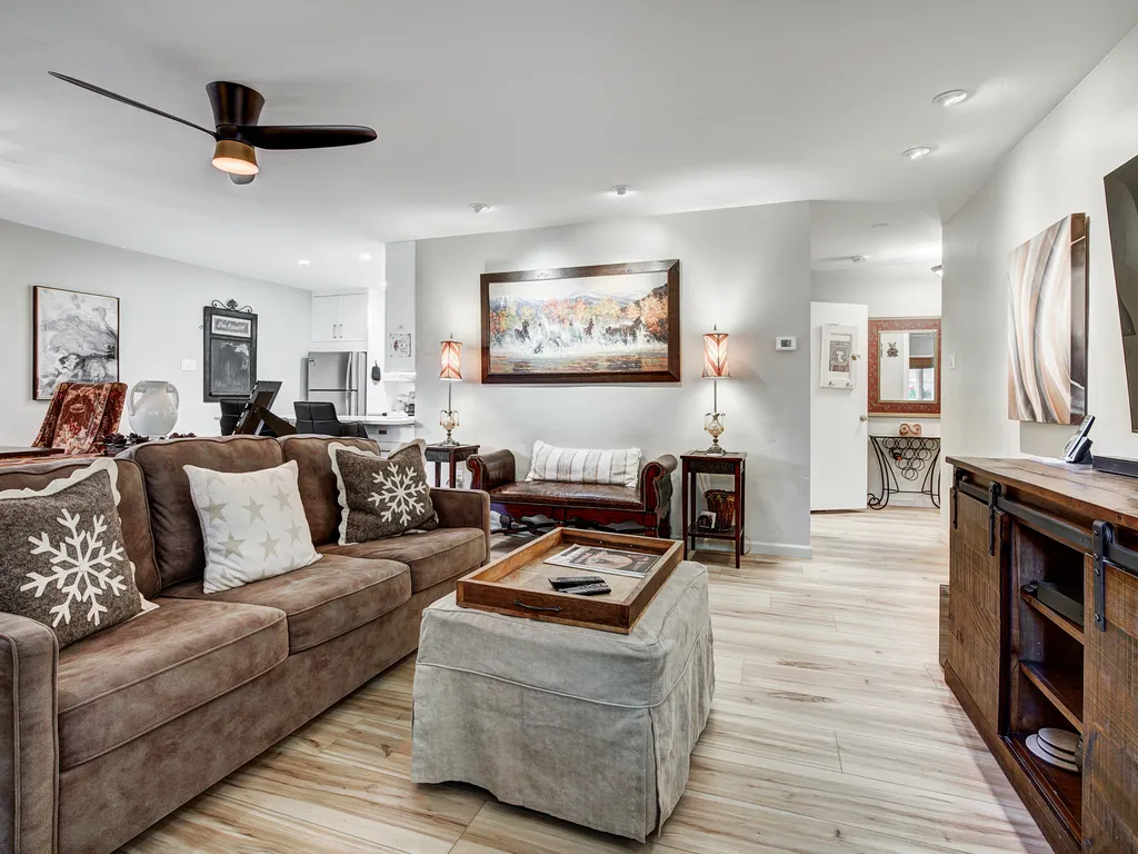 Property Image 0