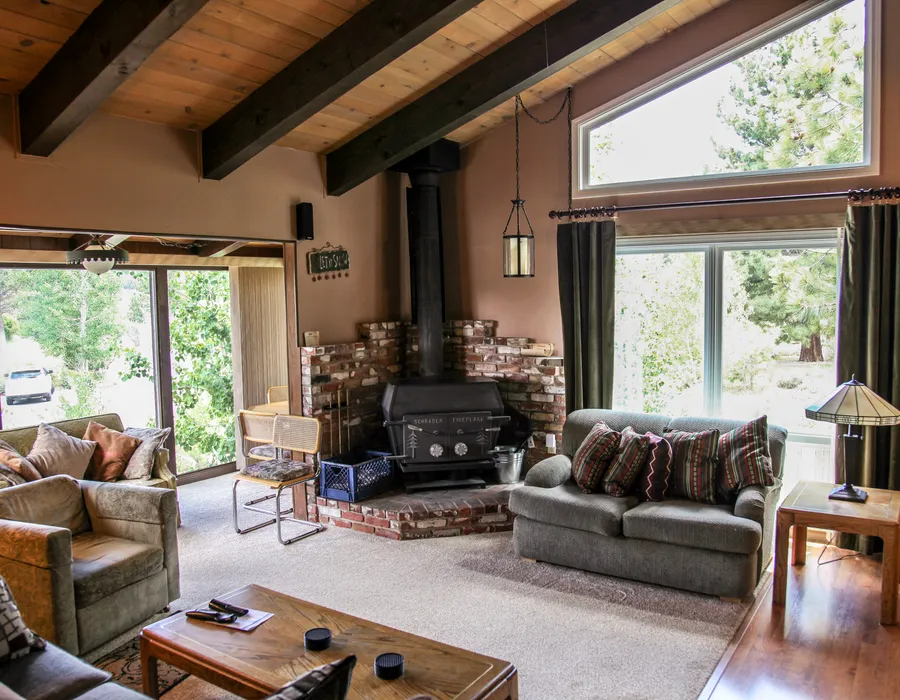 Chateau Blanc 25 Cozy with Gorgeous Mountain Views, On the Shuttle Route,