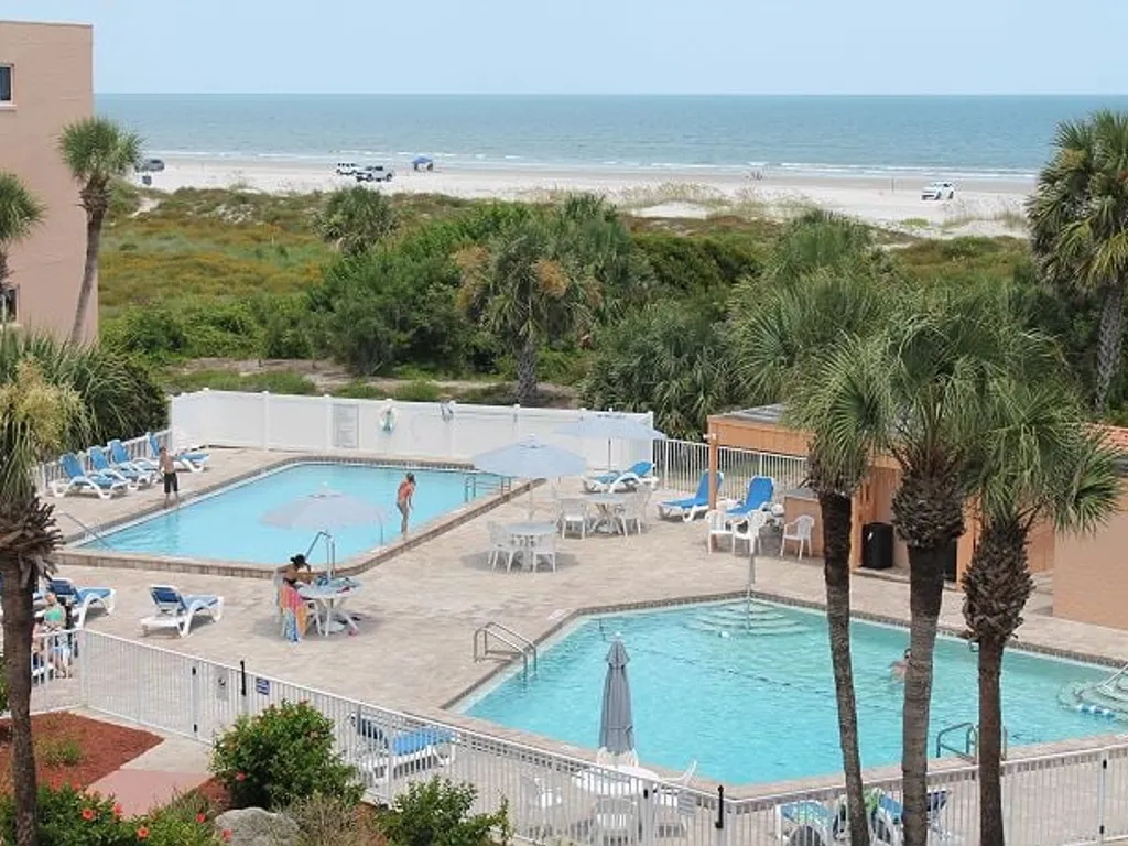 STBT 117: Seaside Escape: Pool &amp; Beach Access