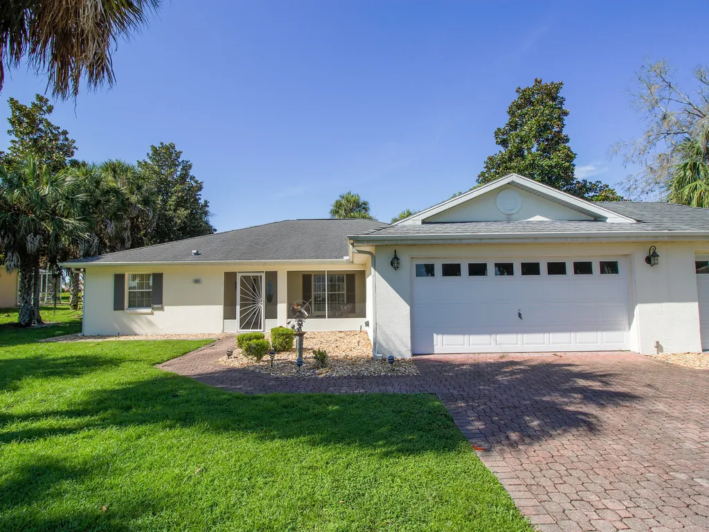Four Bedroom Comfort Villa 4668