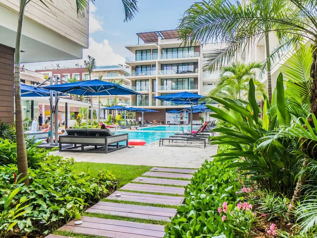 Contemporary Design Oceana 422 Playa del Carmen Condo