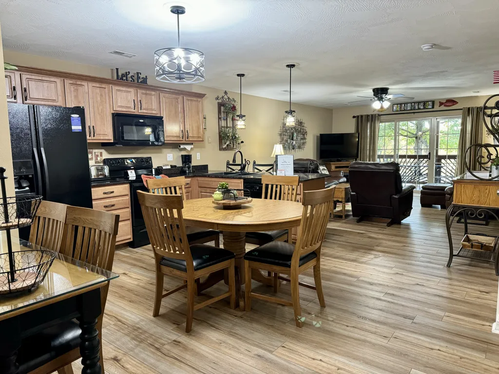 Lakefront Vacation Condo A-3 with Overlooking Deck