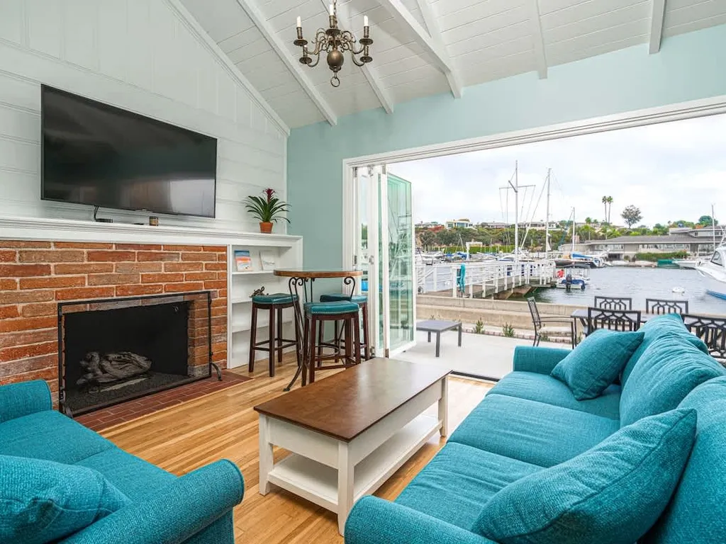 223 E. Bayfront | Newly Remodeled Balboa Island Bayfront