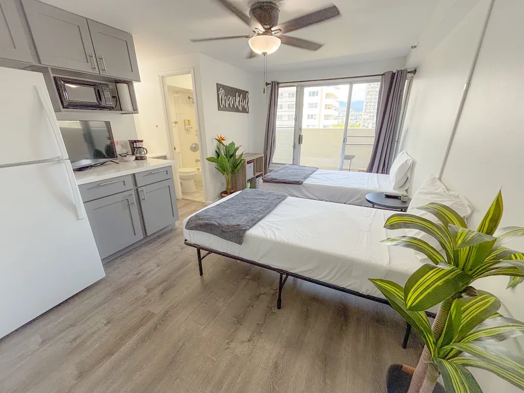 Refreshing Kuhio Village Studio