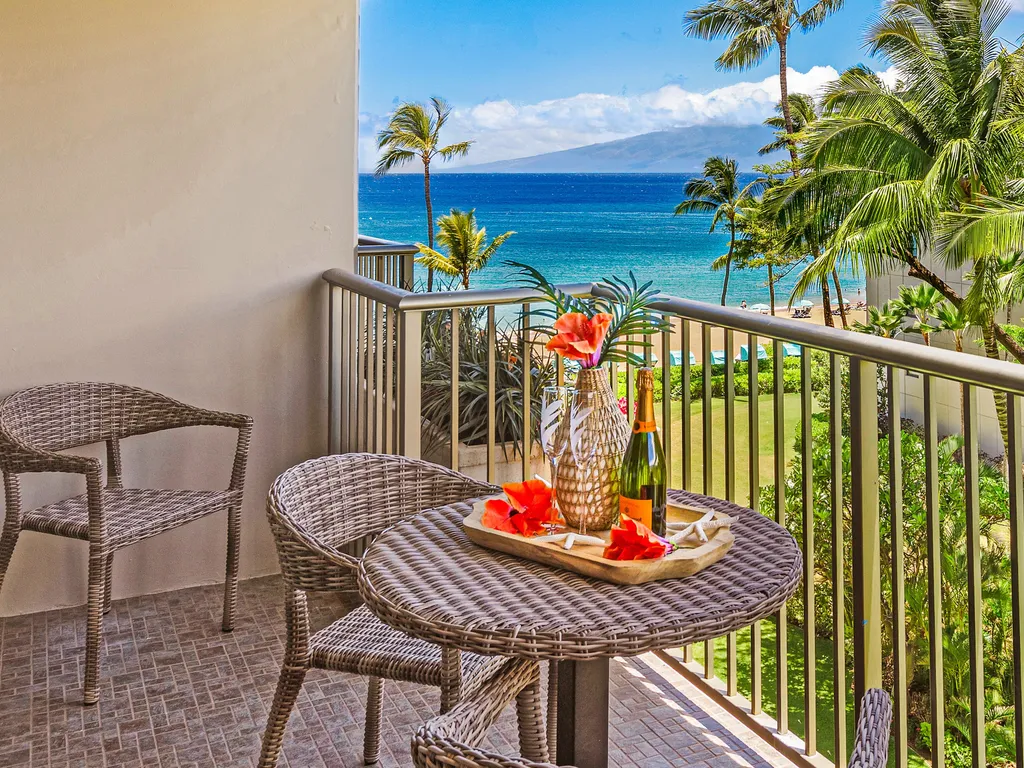Whaler 518 OceanView Studio Condo