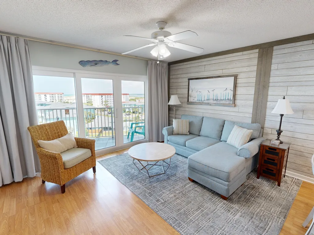 Seacrest 710 is 2 BR Top Floor Gulf Side unit- Beautifully decorated