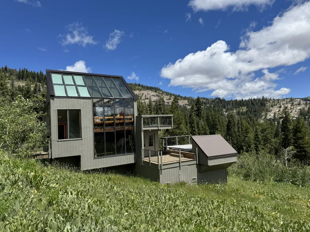 Property Image 0