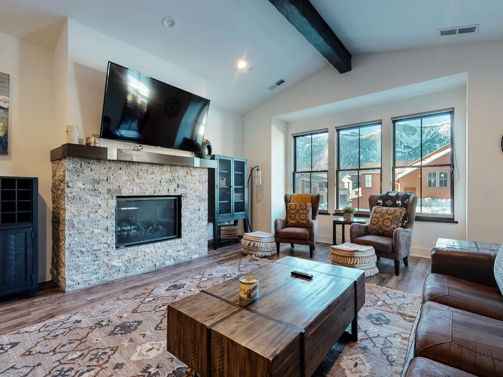 Property Image 0