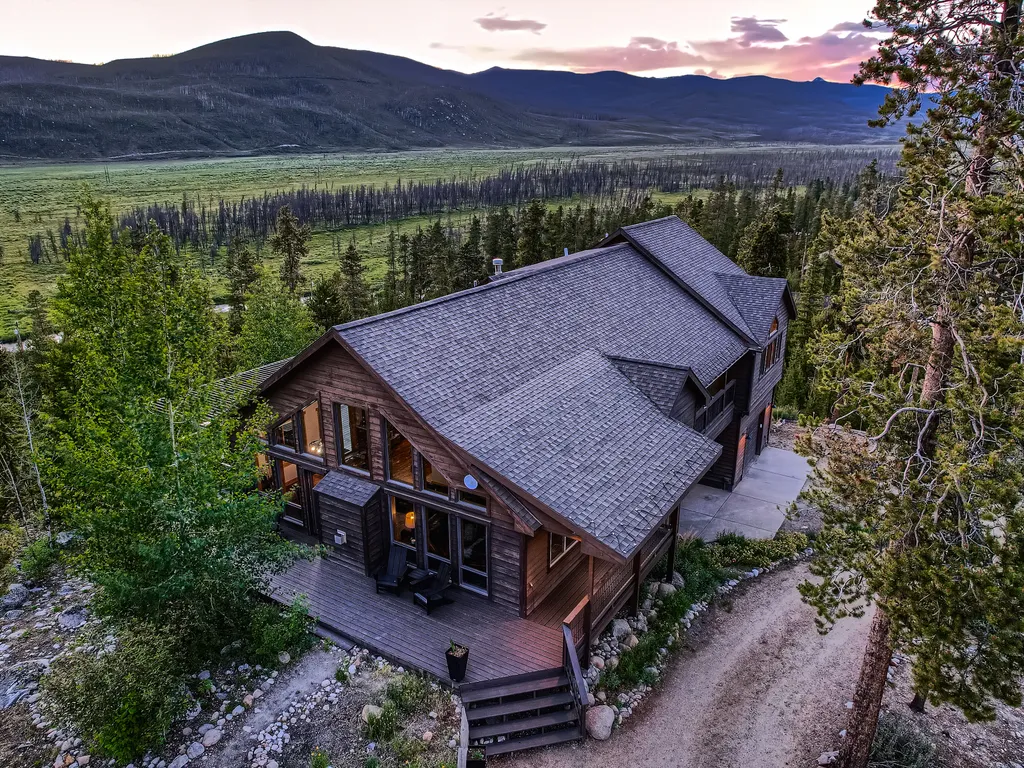 Moose Ridge Cabin