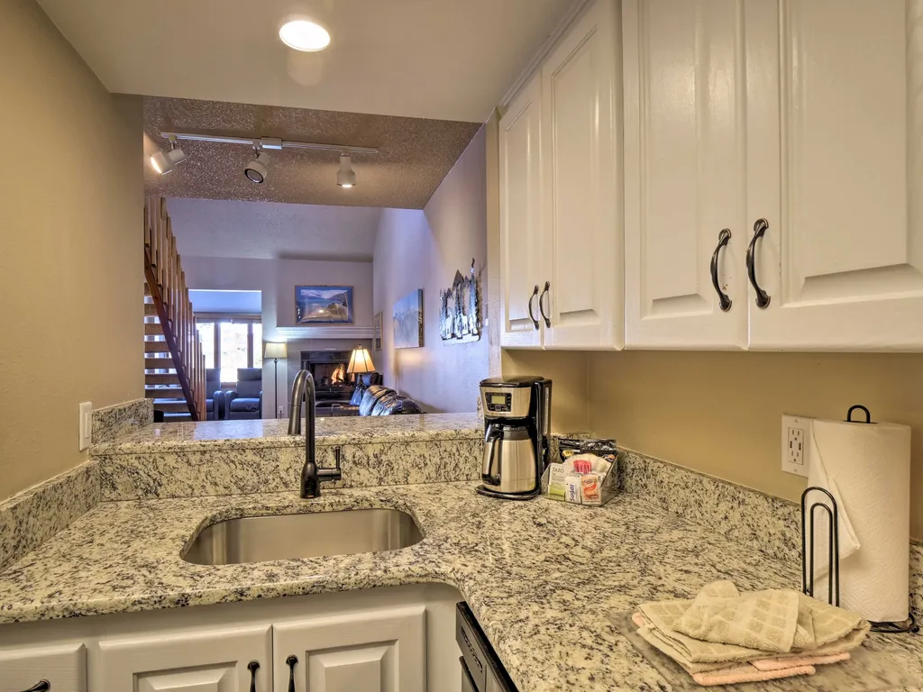 Foxpine 1 Bedroom + Loft Condo #309