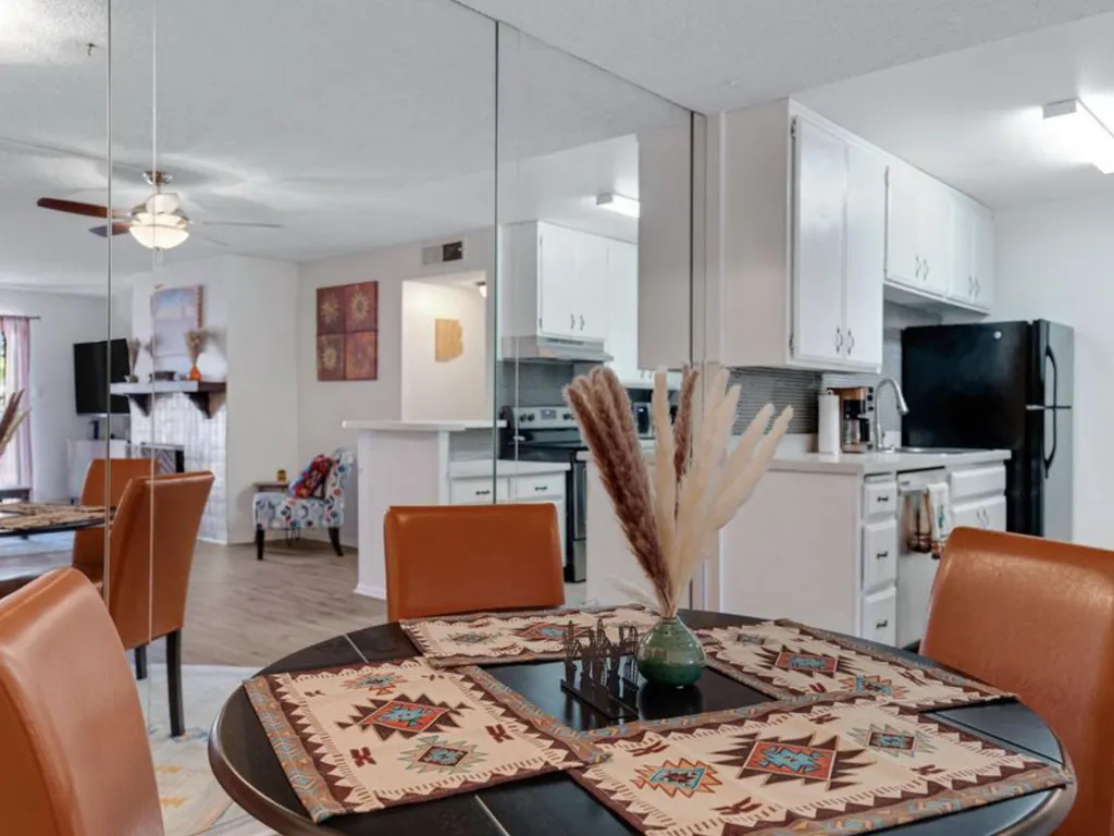 ARIZONA SOUTHWEST DECOR- BETWEEN PHOENIX AND OLD TOWN SCOTTSDALE AT SPENGLER CONDOS