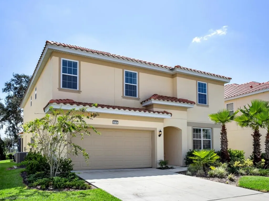 Beautiful 9 bedroom pool home located in the Solterra Resort!