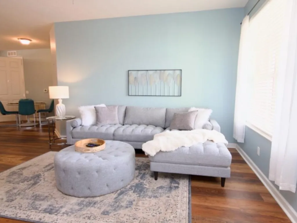 3 Bed Condo Next To Convention Center
