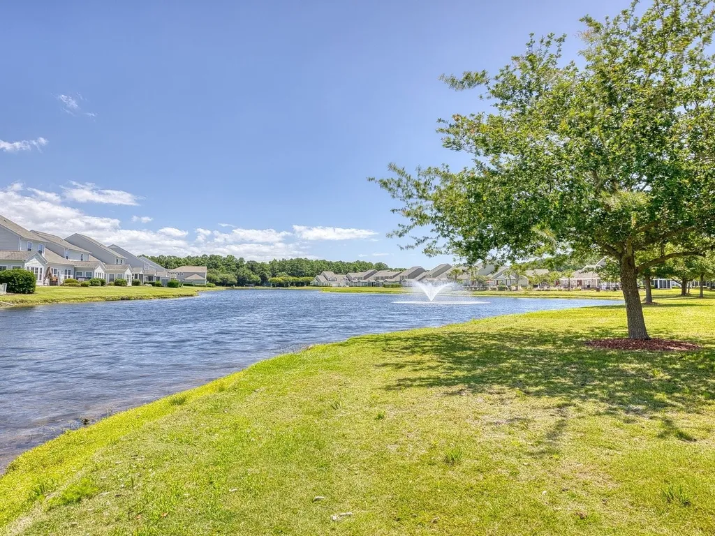 511 Heron Bay
