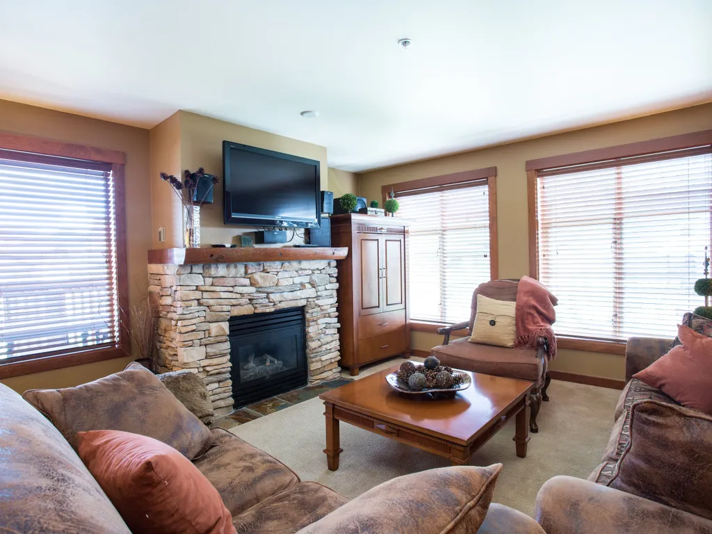 3409- Two Bedroom Deluxe Powderhorn Lodge