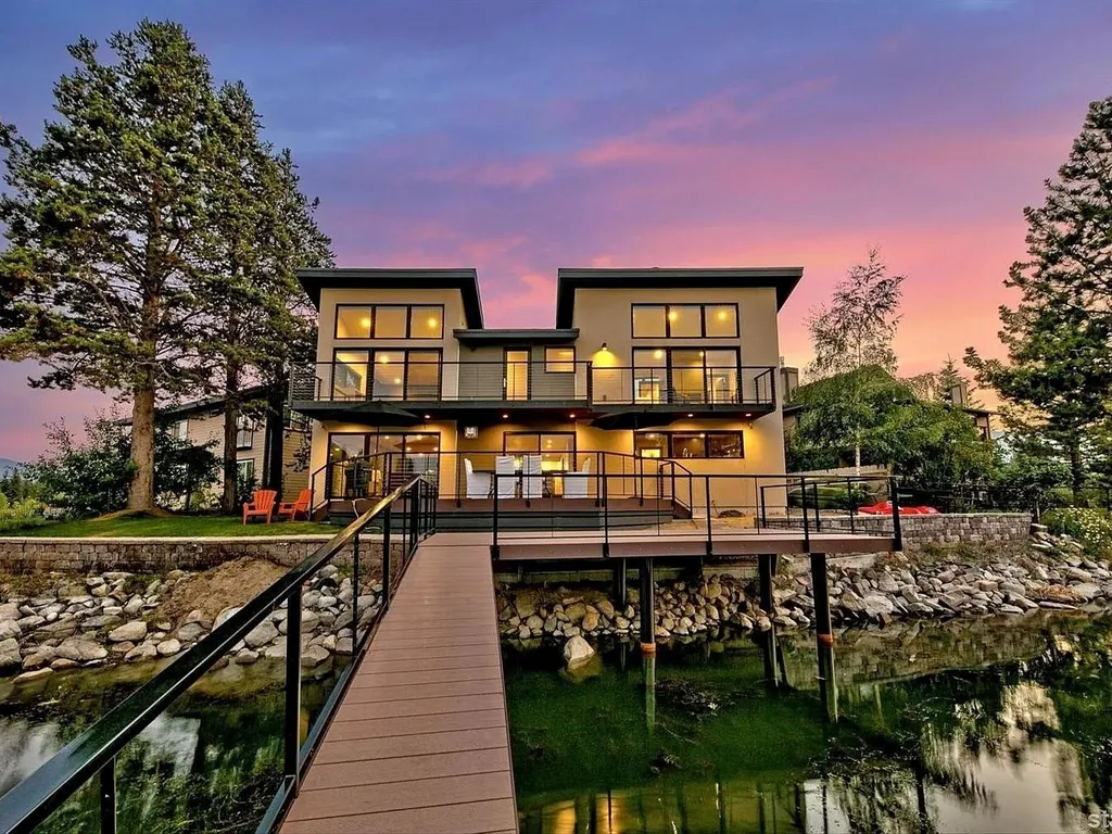 2030 Marconi Way