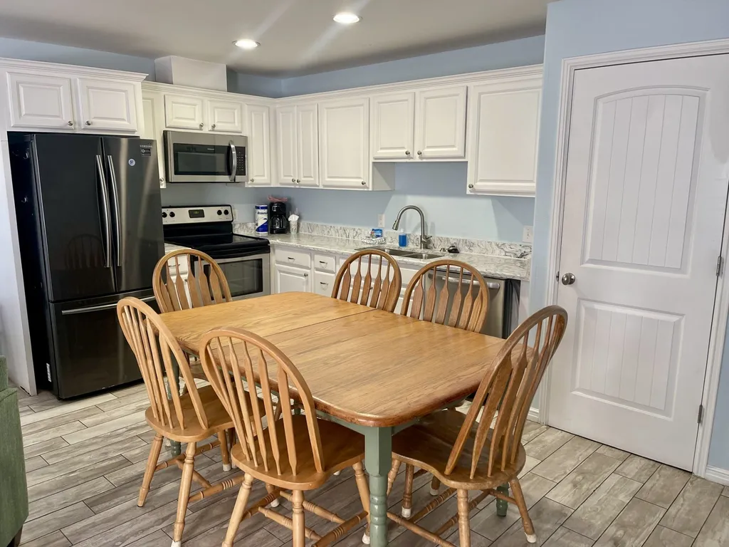 Beachgate Condo Suites and Hotel 516