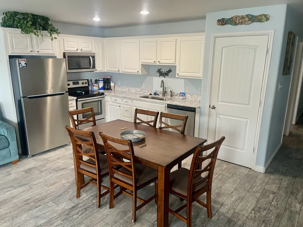 Beachgate Condo Suites and Hotel 534