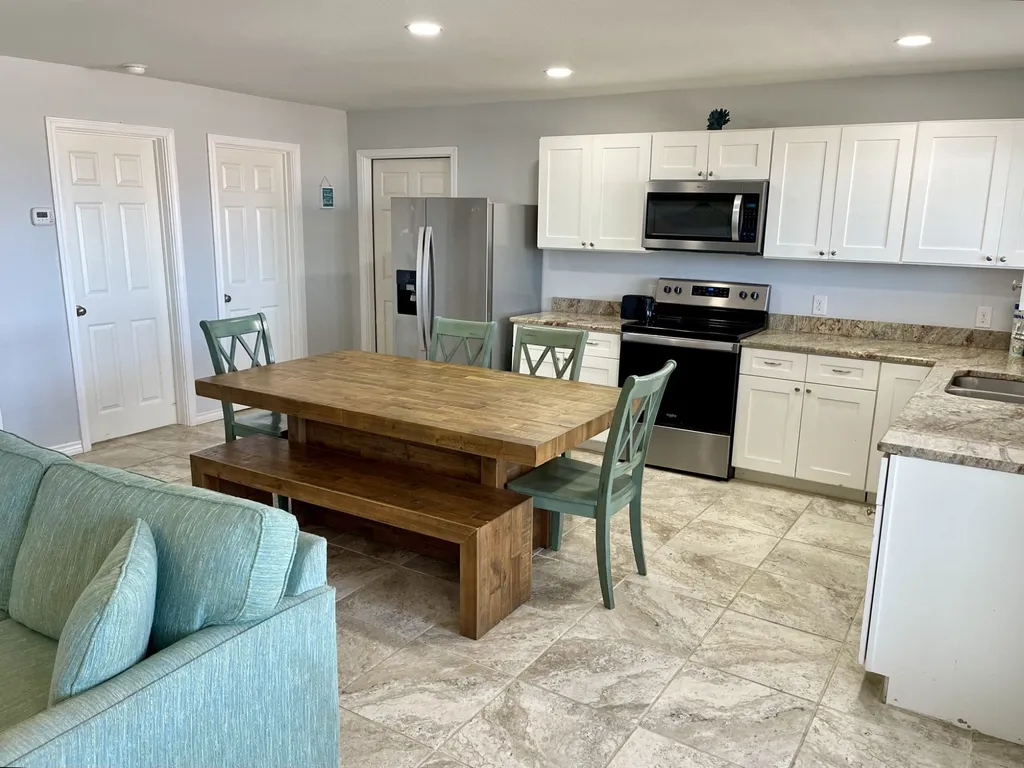 Beachgate Condo Suites and Hotel 224