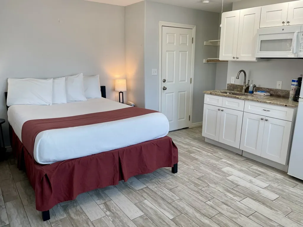 Beachgate Condo Suites and Hotel 219