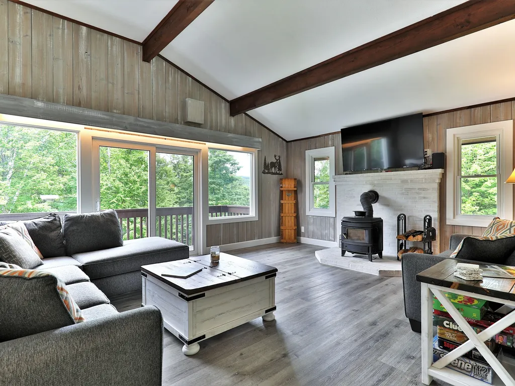 Breakaway House- Unit A