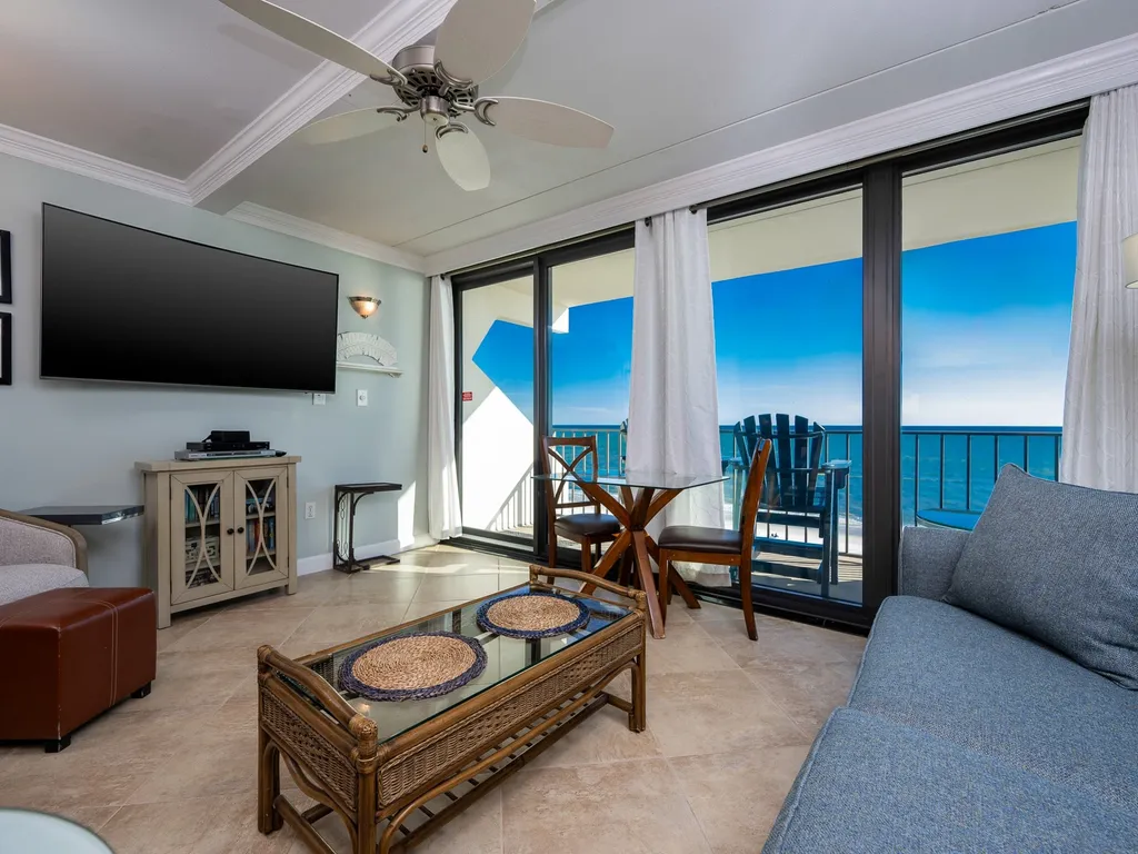 Island Winds East 806