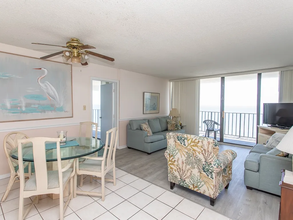 Royal Garden Resort 1605