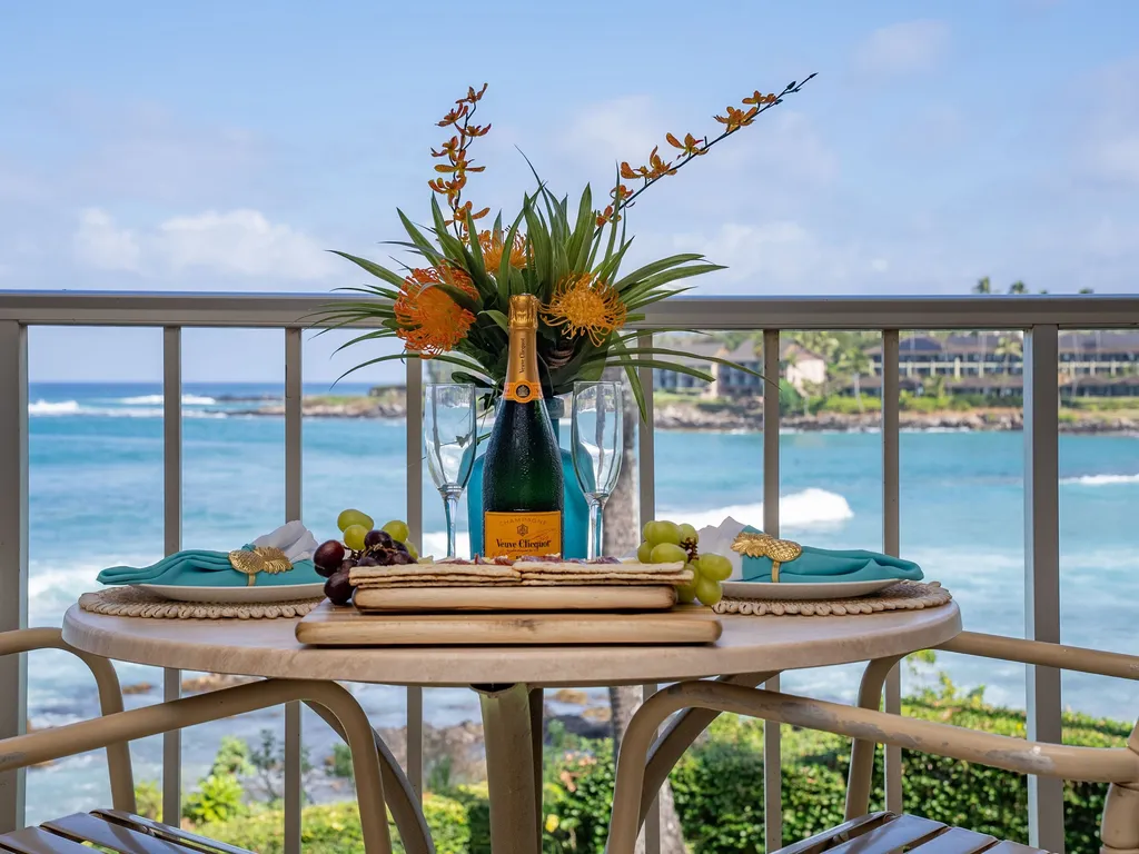 Napili Shores A203 Ocean Front Studio