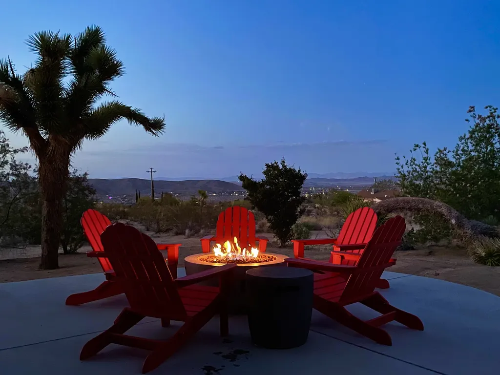 Horizon House | Hot Tub, Fire Pit &amp; BBQ | Adobe in JT
