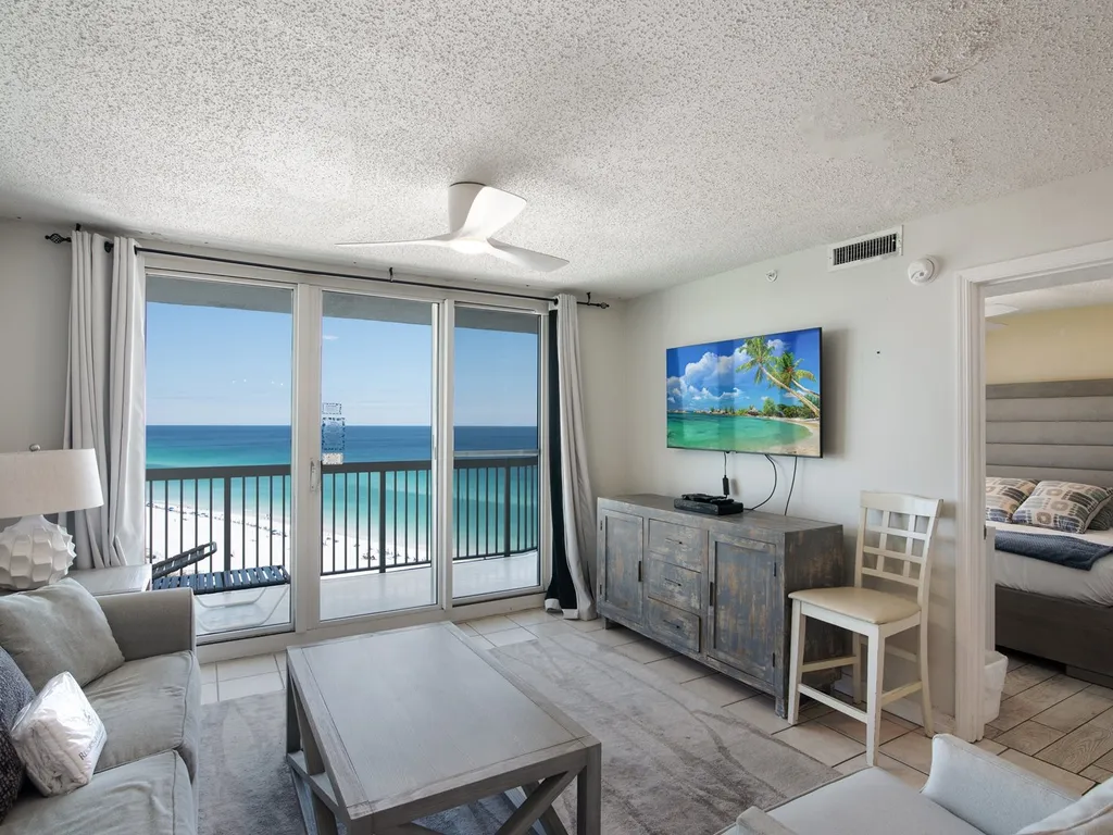 Pelican Beach 1512
