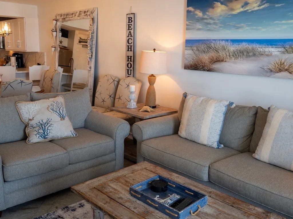 Pelican Beach 0614