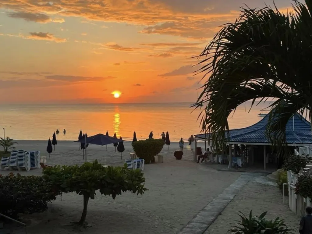 Seacret Studios- Cozy Jamaican Retreat