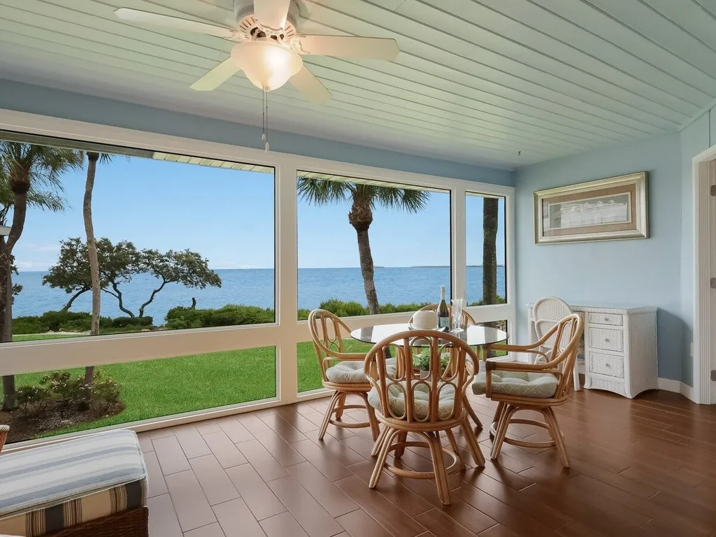 West Bay Cove 206