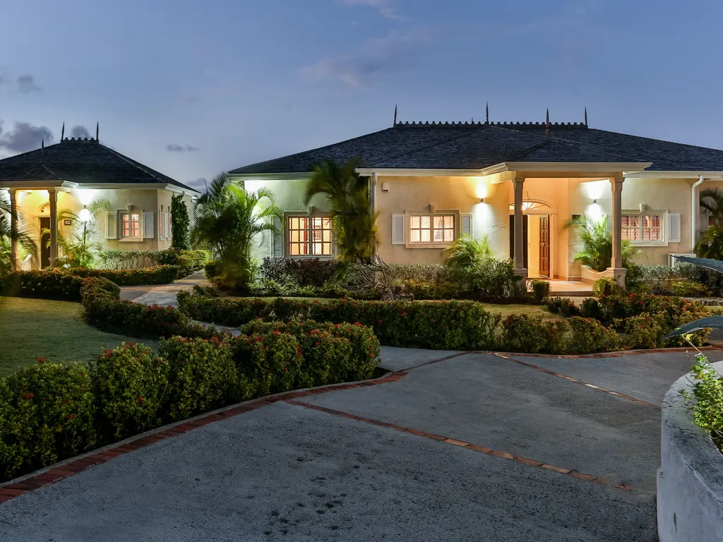 Cayman Villa (1- 3 bedroom rate)