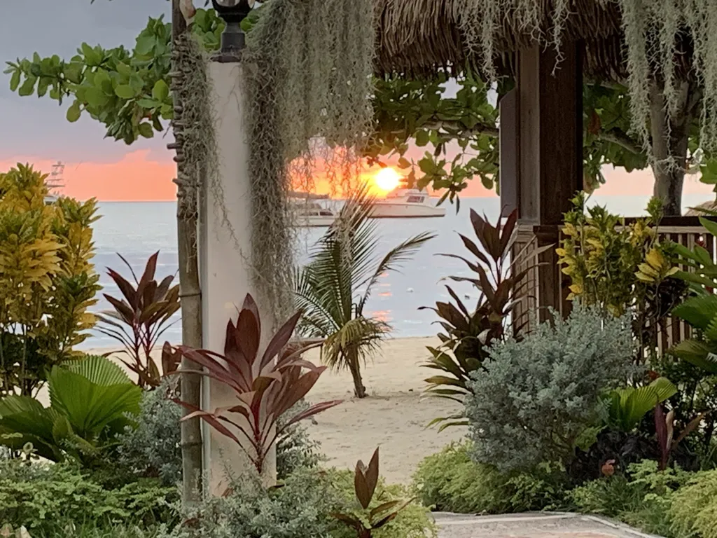2-bedroom Apt in an Ocean Front Resort in Jamaica- Enjoy 7 miles of White Sand Beach!
