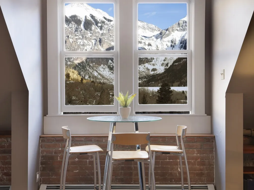 Ajax Mountain View