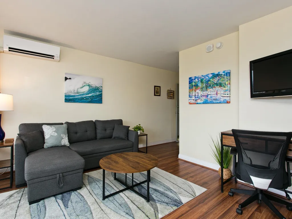 Waikiki Oasis 1-Bedroom on Nahua