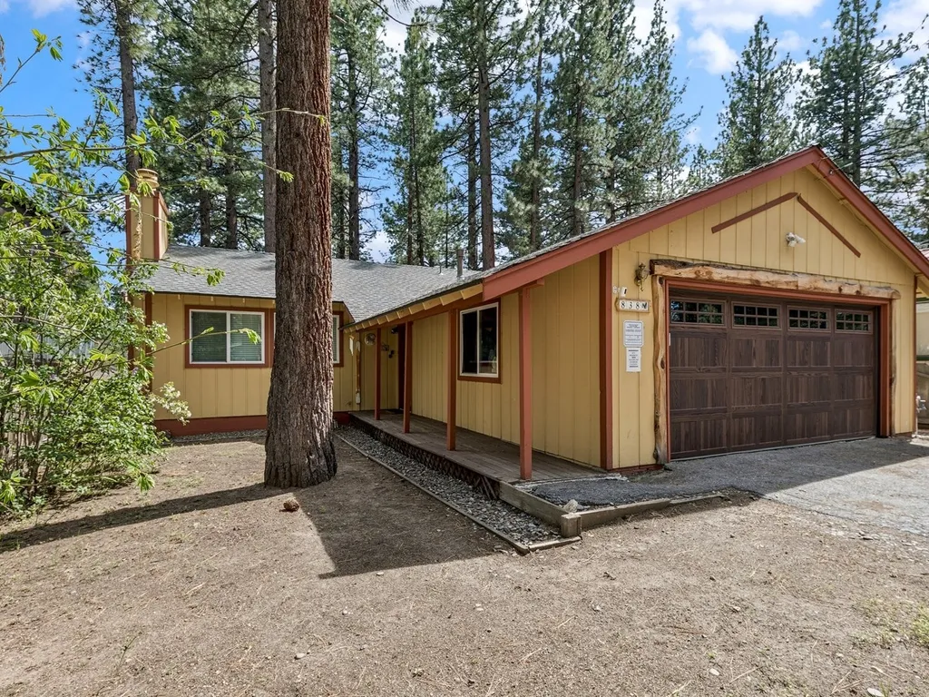 838 Placer Avenue