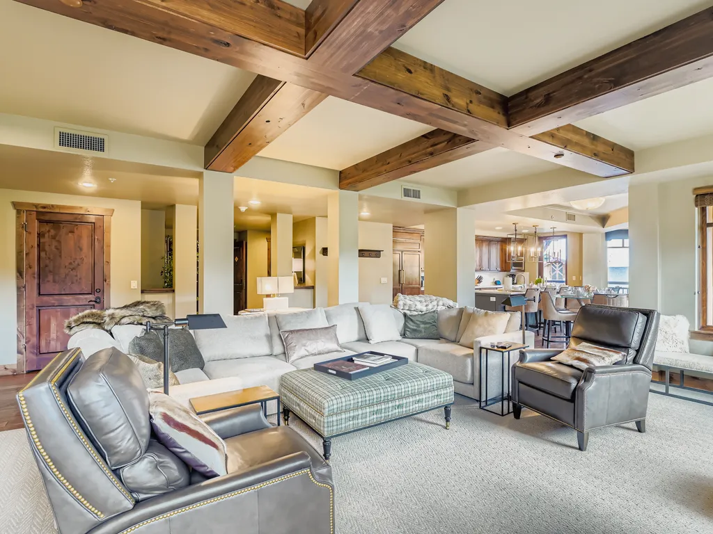521H Dream Ski In Out Retreat Pool Spa and Mountain Views