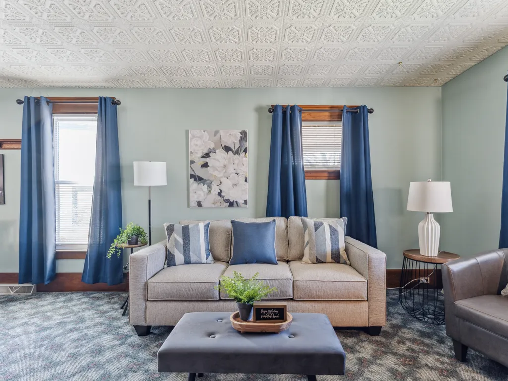Niagara Falls Home | 2BR, Pets OK, Free Parking