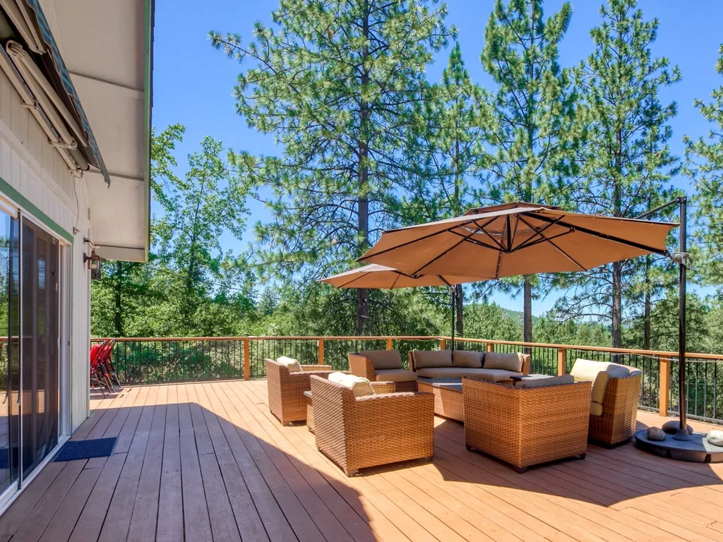 Yosemite Gateway Cabin | Valley Views, Sleeps 10