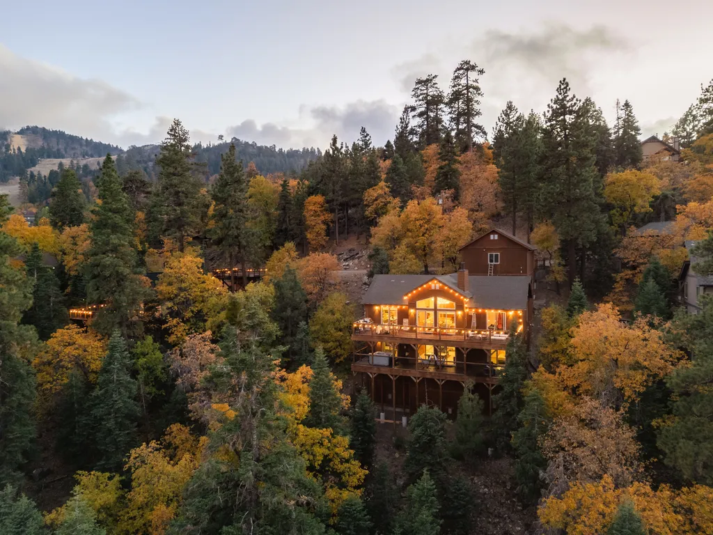 59- Eagles Peak Lodge