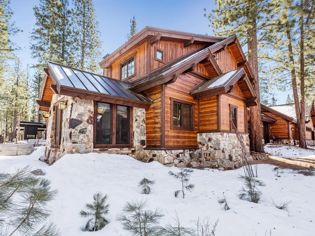 4BR Cabin w/ Hot Tub – Ultimate Truckee Escape